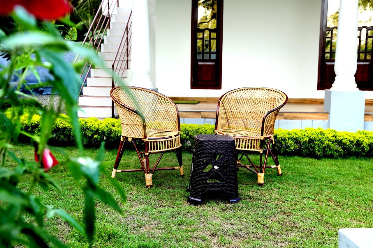 Amritham Holidays Homestay Trivandrum Thiruvananthapuram Buitenkant foto