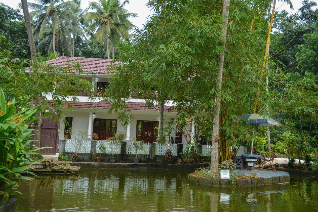 Amritham Holidays Homestay Trivandrum Thiruvananthapuram Buitenkant foto
